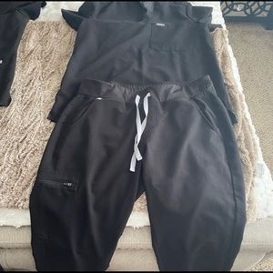 LIKE NEW Figs Scrubs